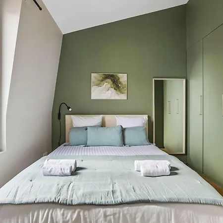 Cozy 1br Retreat For Couples & Families * Boulogne-Billancourt